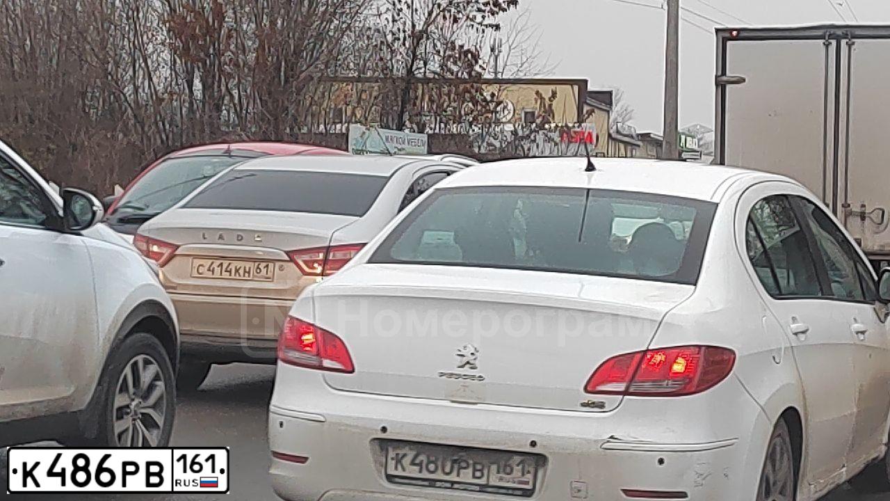 Фото автомобиля VOLKSWAGEN PASSAT, 2008 — госномер С700СН199. Цвет: ЧЕРНЫЙ