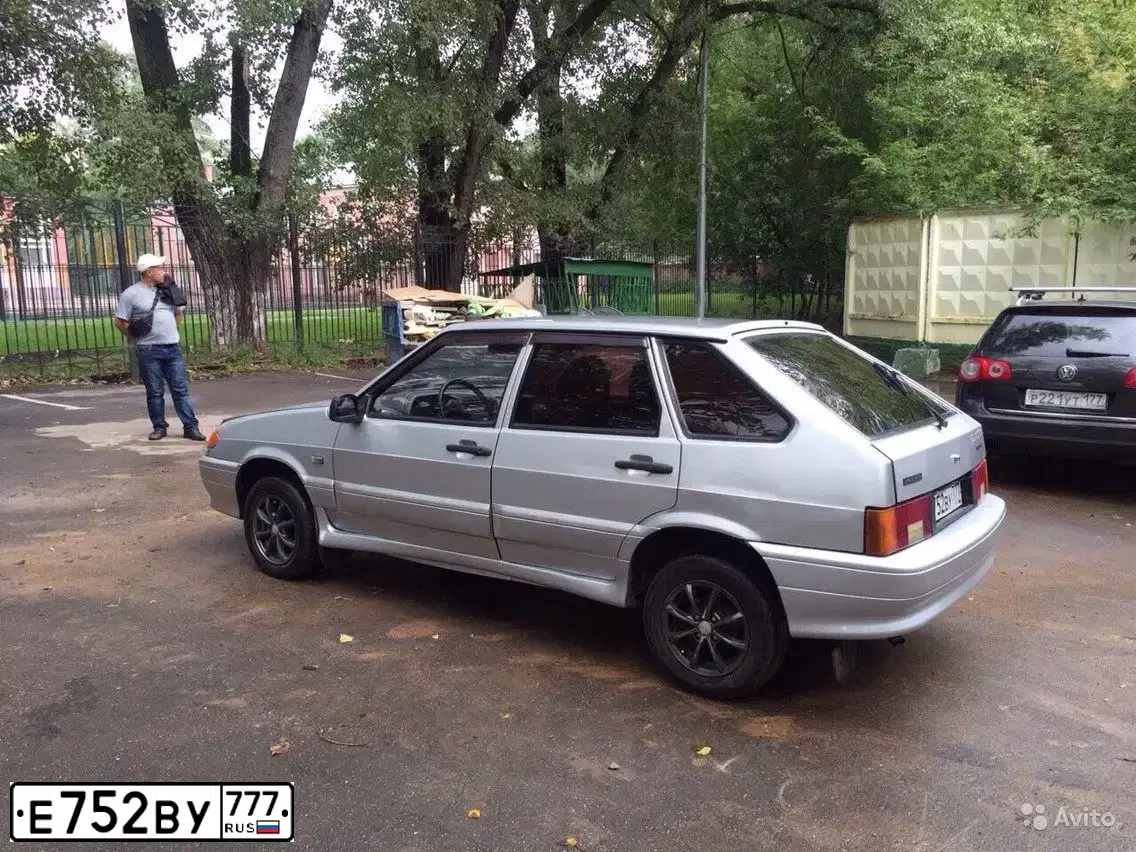 Фото автомобиля LADA 2114 SAMARA, 2005 — госномер Н613КУ197. Цвет: СВЕТЛО-СЕРЕБРИСТЫЙ МЕТ.