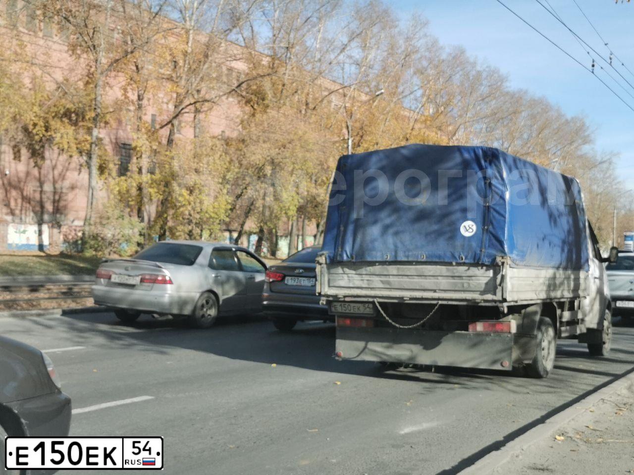 Фото автомобиля GAZ Z 3302 GAZEL, 2003 — госномер Е150ЕК54