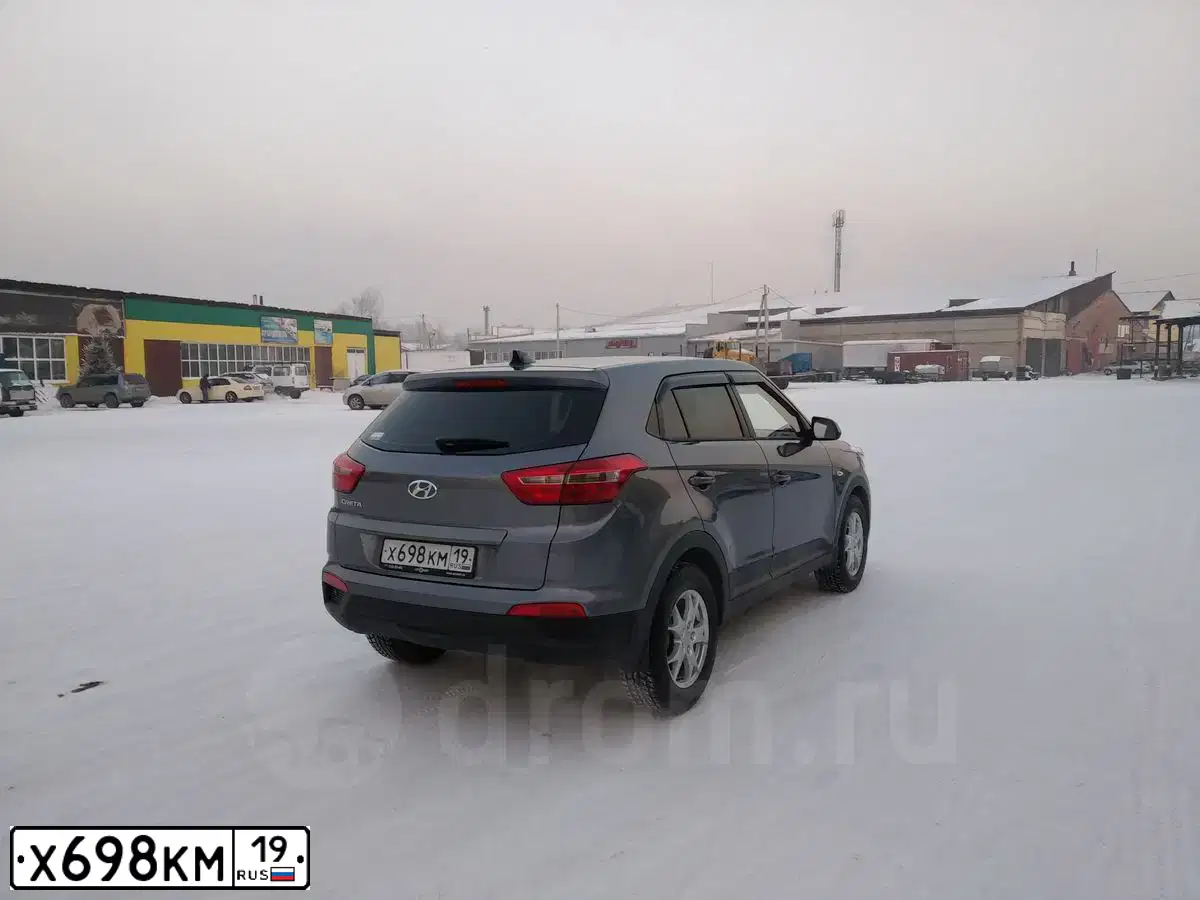 Фото автомобиля HYUNDAI CRETA, 2016 — госномер Х698КМ19. Цвет: СЕРЫЙ