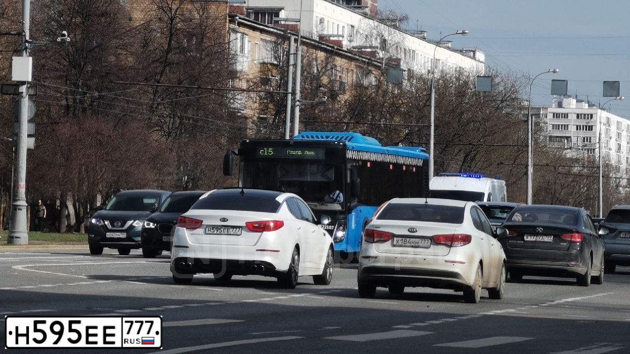 Фото автомобиля KIA MAGENTIS / OPTIMA, 2014 — госномер Н595ЕЕ777. Цвет: БЕЛЫЙ