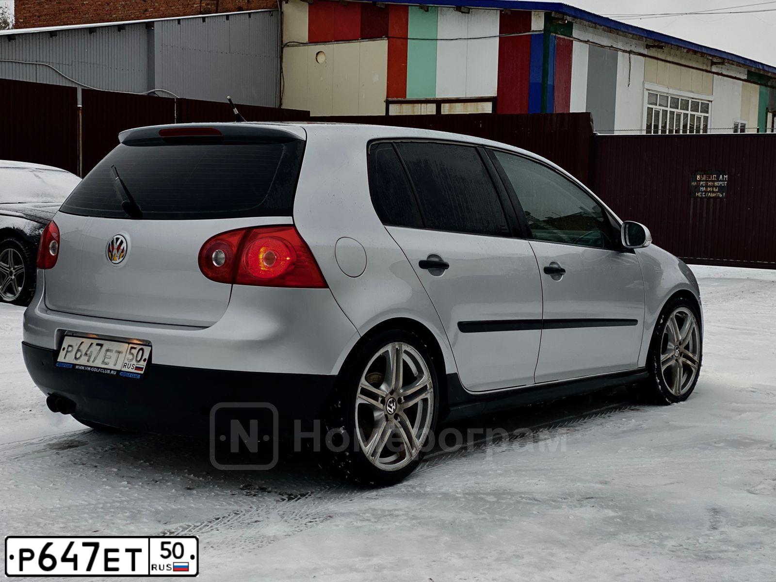 Фото автомобиля VOLKSWAGEN GOLF, 2006 — госномер М635ТР763. Цвет: Серебристый