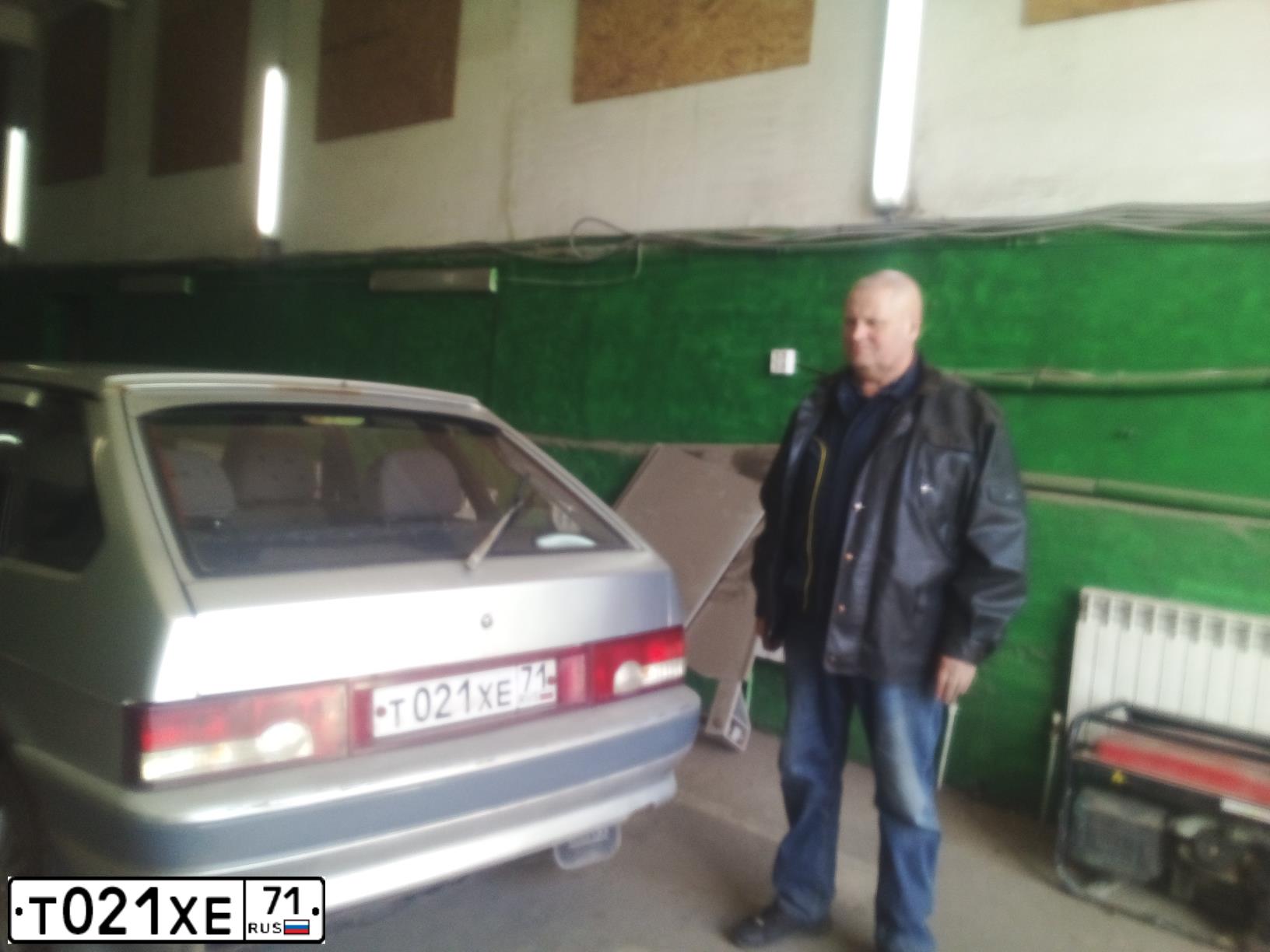 Фото автомобиля LADA 2114 SAMARA, 2004 — госномер Т021ХЕ71. Цвет: СВЕТЛО-СЕРЕБРИСТЫЙ МЕТАЛЛ