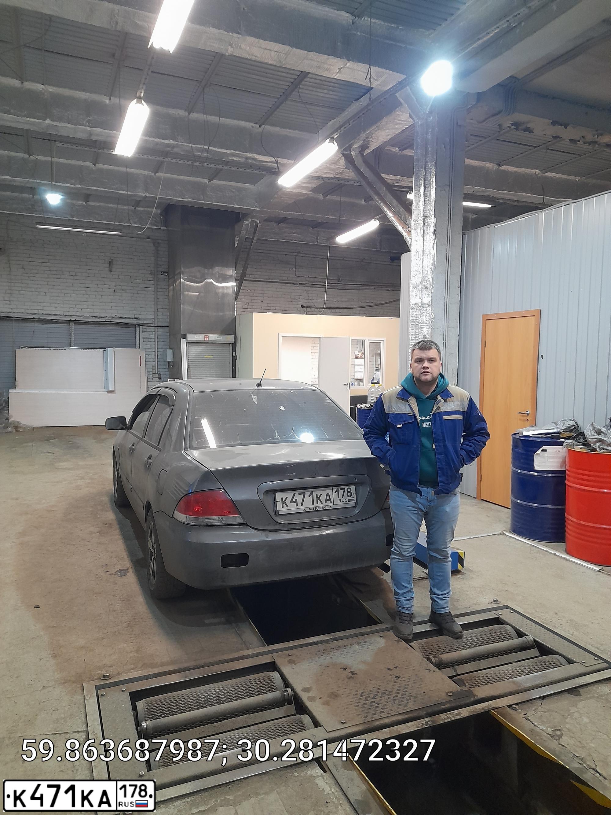 Фото автомобиля MITSUBISHI LANCER, 2004 — госномер К471КА178. Цвет: СЕРЫЙ