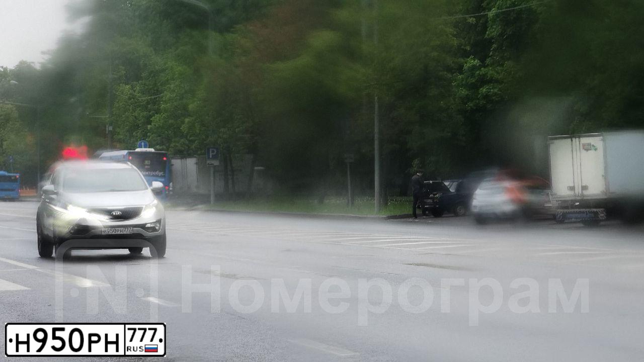 Фото автомобиля HYUNDAI SOLARIS, 2013 — госномер Х588СН797. Цвет: синий