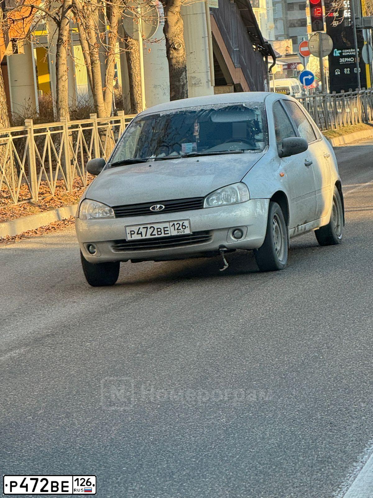 Фото автомобиля LADA 1118 KALINA, 2008 — госномер Р472ВЕ126. Цвет: Серебристый