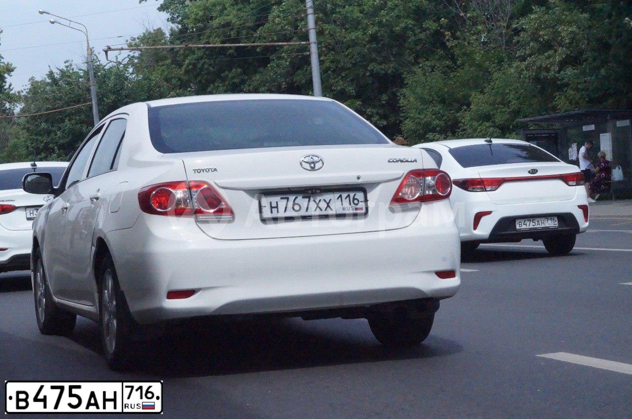 Фото автомобиля KIA RIO, 2018 — госномер В475АН716. Цвет: Белый