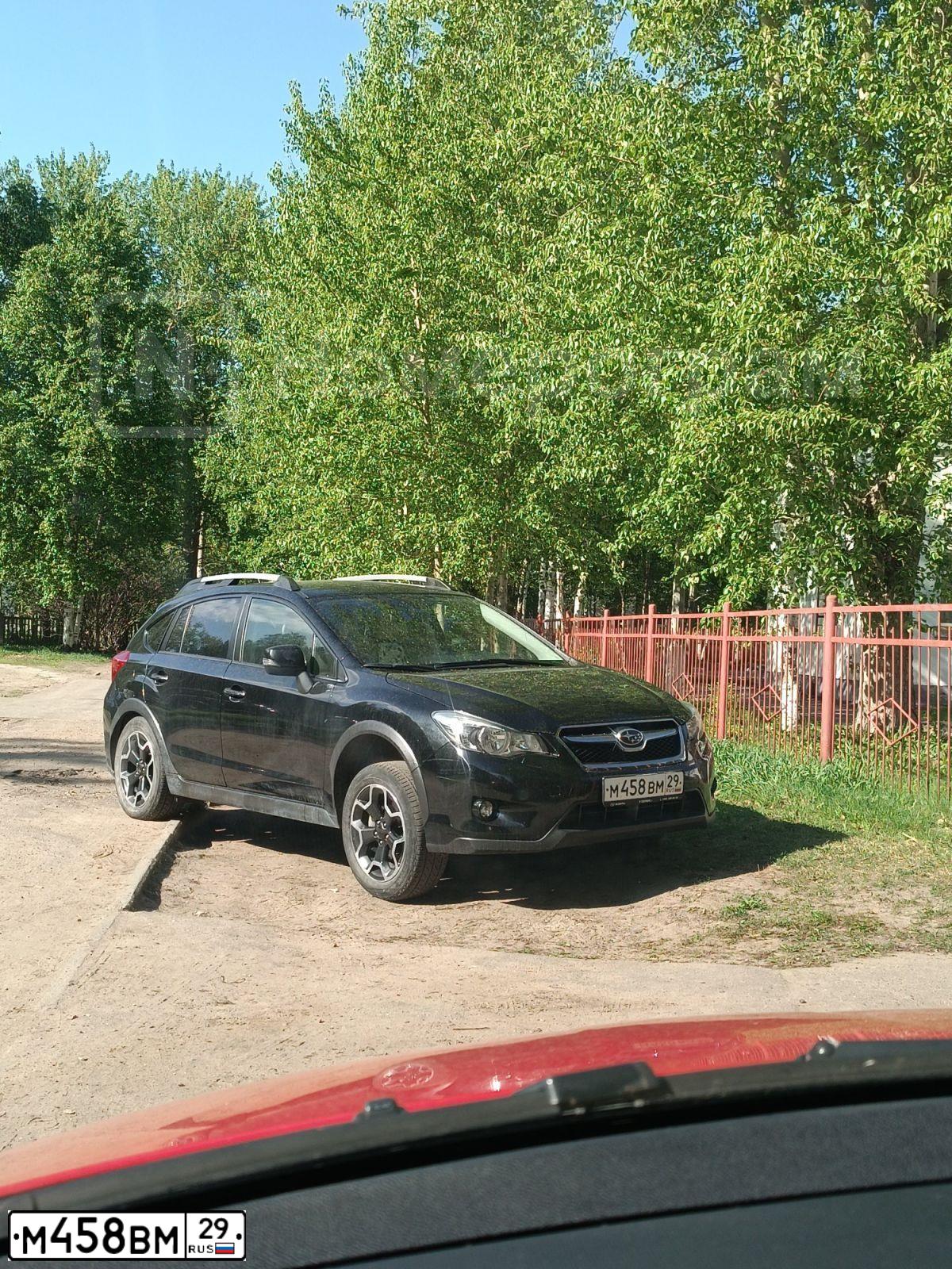 Фото автомобиля SUBARU IMPREZA, 2014 — госномер М458ВМ29. Цвет: ЧЕРНЫЙ