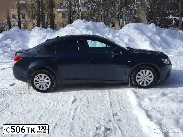 Фото автомобиля CHEVROLET CRUZE, 2012 — госномер С506ТК190. Цвет: СИНИЙ МЕТАЛИК