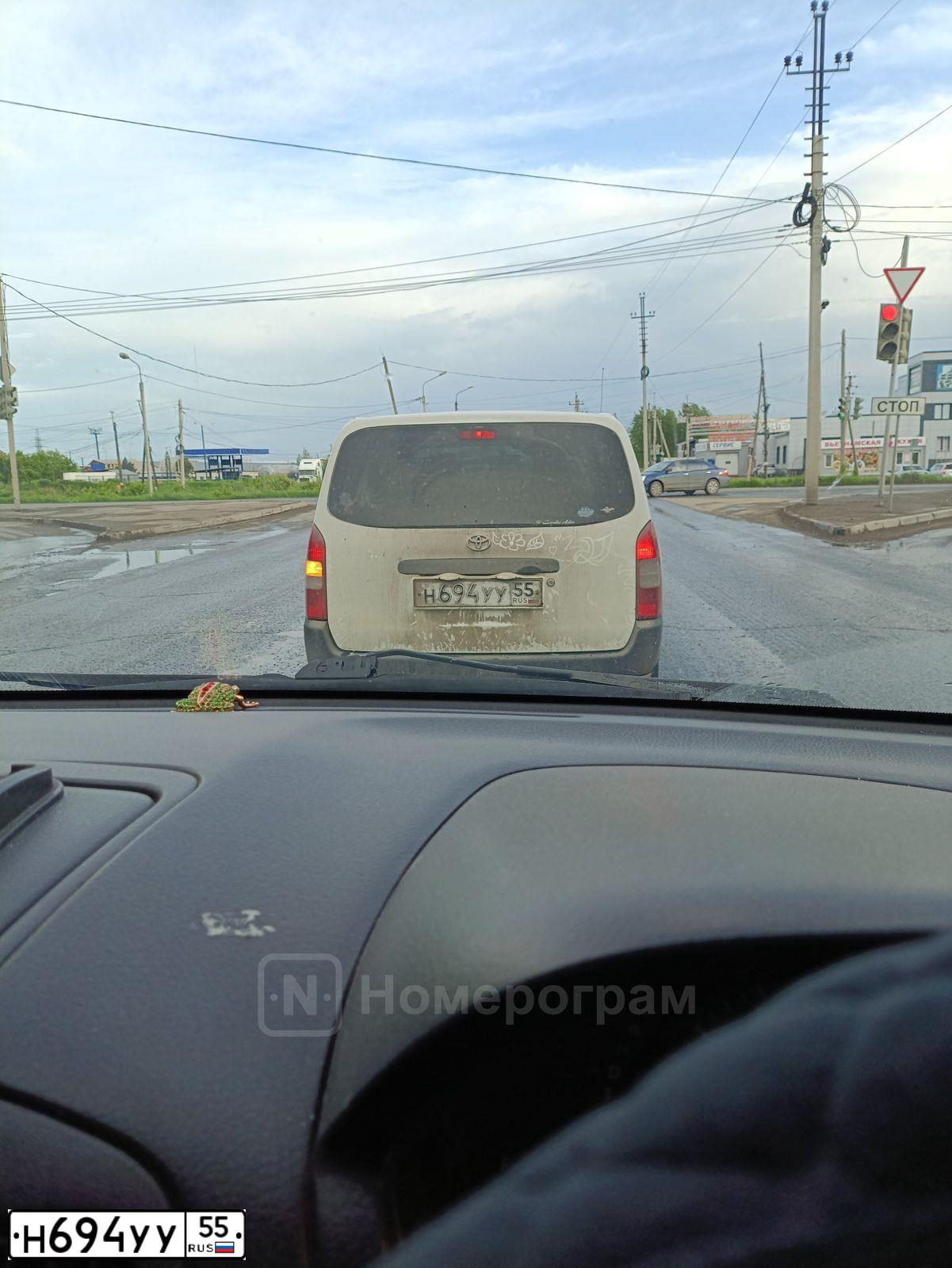 Фото автомобиля GAZ 3102 WOLGA, 1994 — госномер Н694УУ55. Цвет: СВЕТЛО-СЕРЫЙ