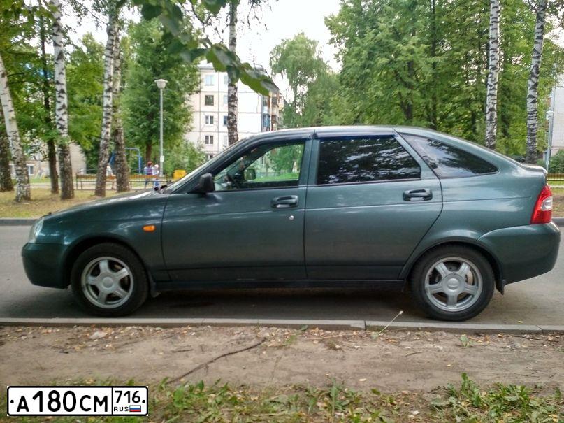 Фото автомобиля LADA 2172 PRIORA, 2010 — госномер А180СМ716. Цвет: СЕРО-СИНЕ-ЗЕЛЕНЫЙ