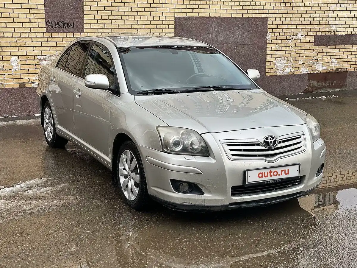 Фото автомобиля TOYOTA AVENSIS, 2007 — госномер К876ТТ790. Цвет: Серебристый