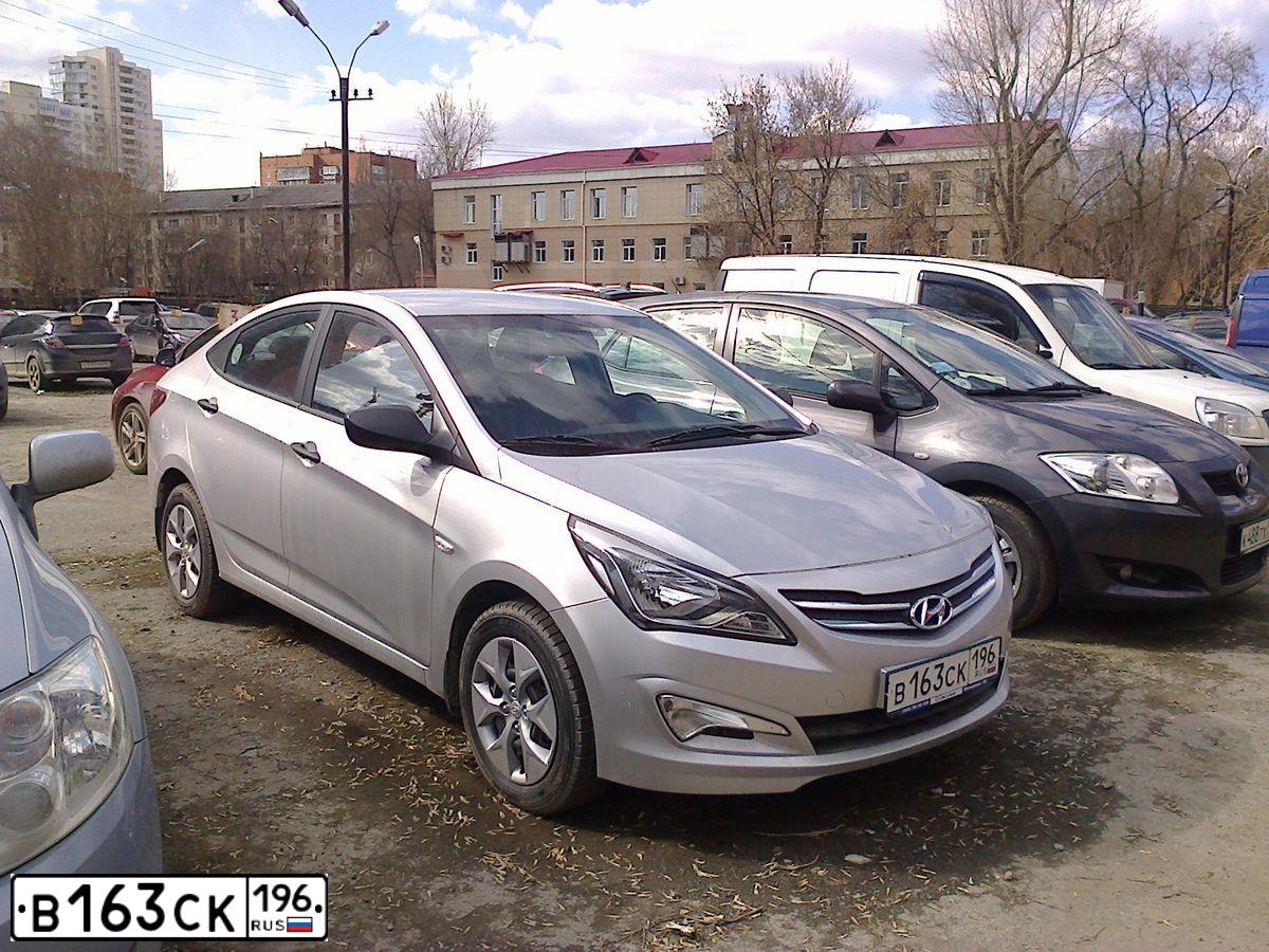 Фото автомобиля HYUNDAI SOLARIS, 2014 — госномер К654АС774. Цвет: СЕРЕБРИСТЫЙ