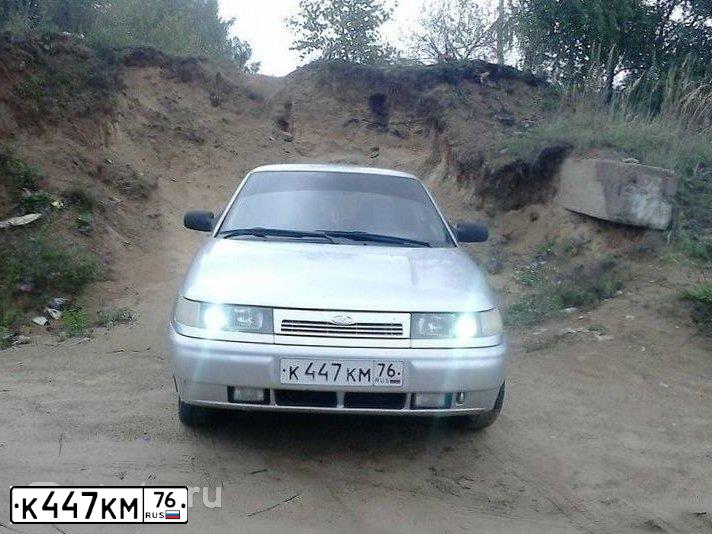 Фото автомобиля LADA 2110, 2004 — госномер К447КМ76. Цвет: СВЕТЛО-СЕРЫЙ