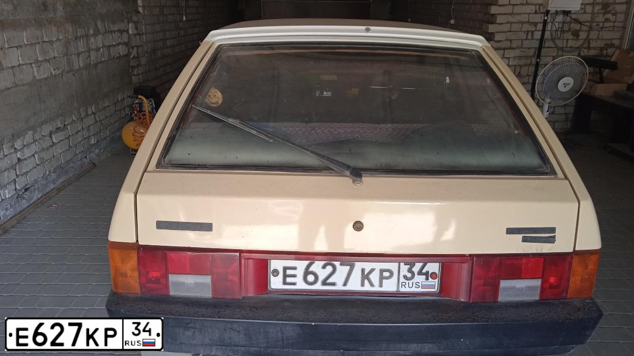Фото автомобиля LADA 2108 SAMARA, 1987 — госномер Е627КР34. Цвет: БЕЖЕВЫЙ