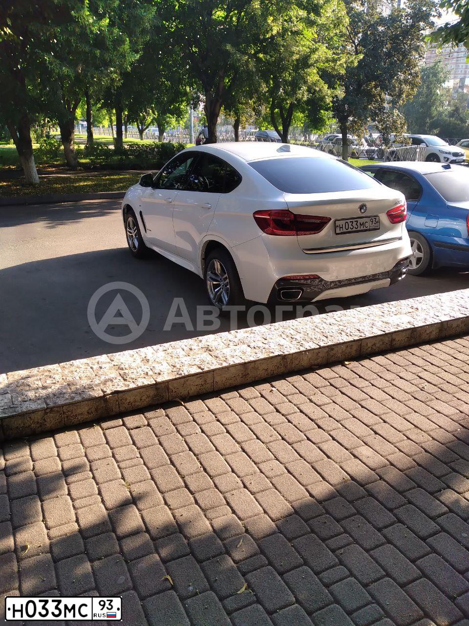 Фото автомобиля INFINITI Q70, 2016 — госномер Н033МС93. Цвет: Коричневый