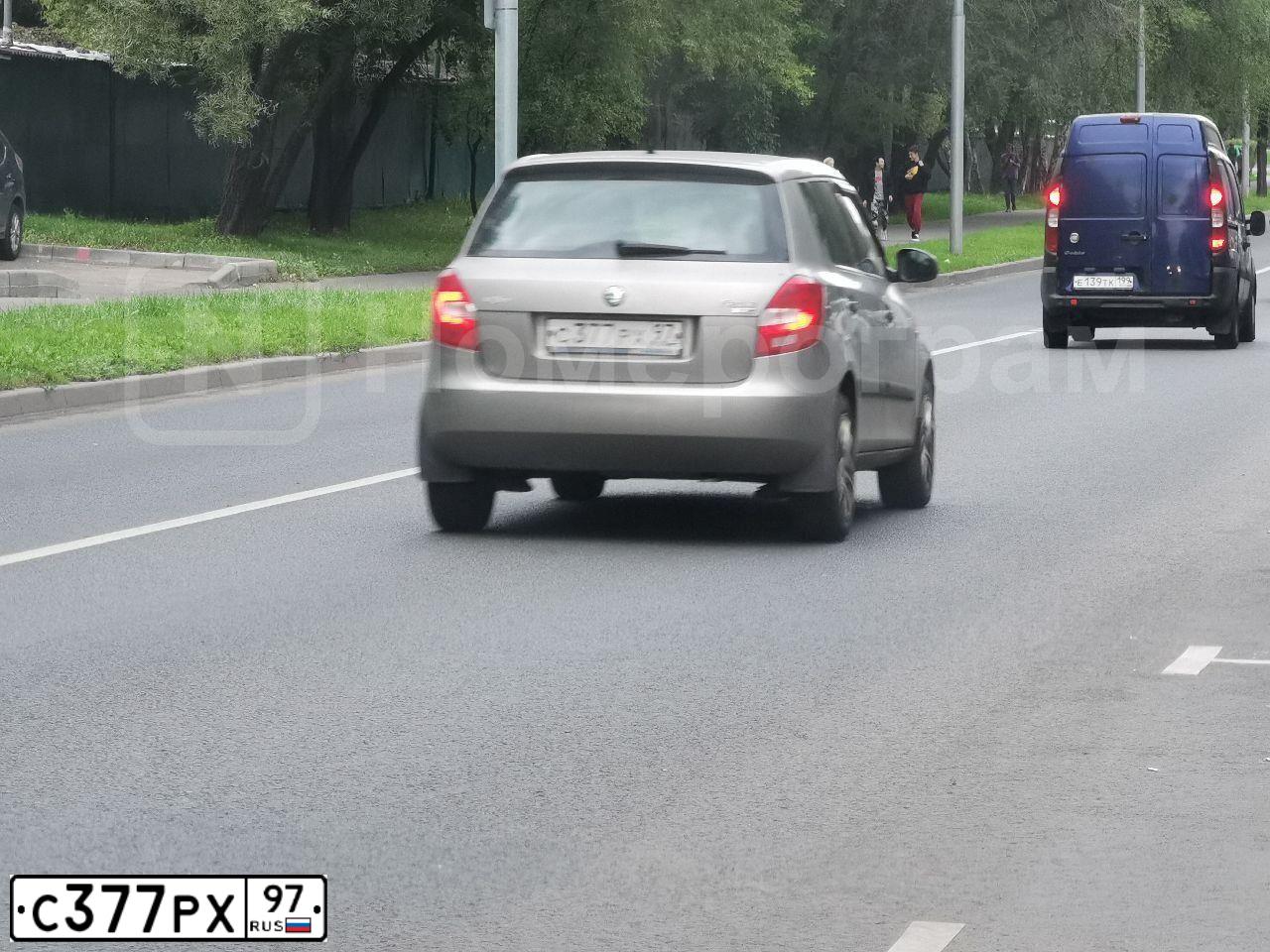 Фото автомобиля KIA CERATO, 2004 — госномер Х859СС193. Цвет: Серый