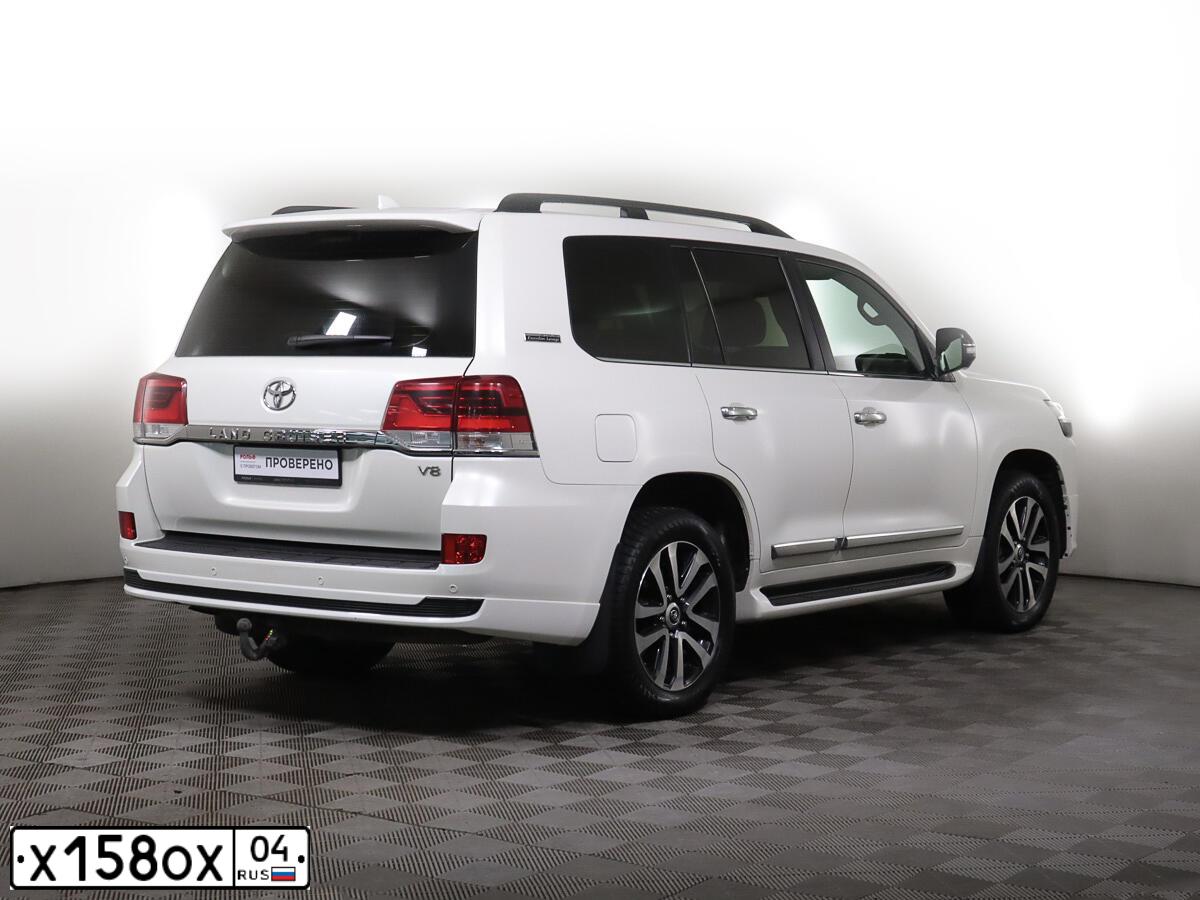 Фото автомобиля TOYOTA LAND CRUISER 200, 2019 — госномер О014АВ550. Цвет: Белый