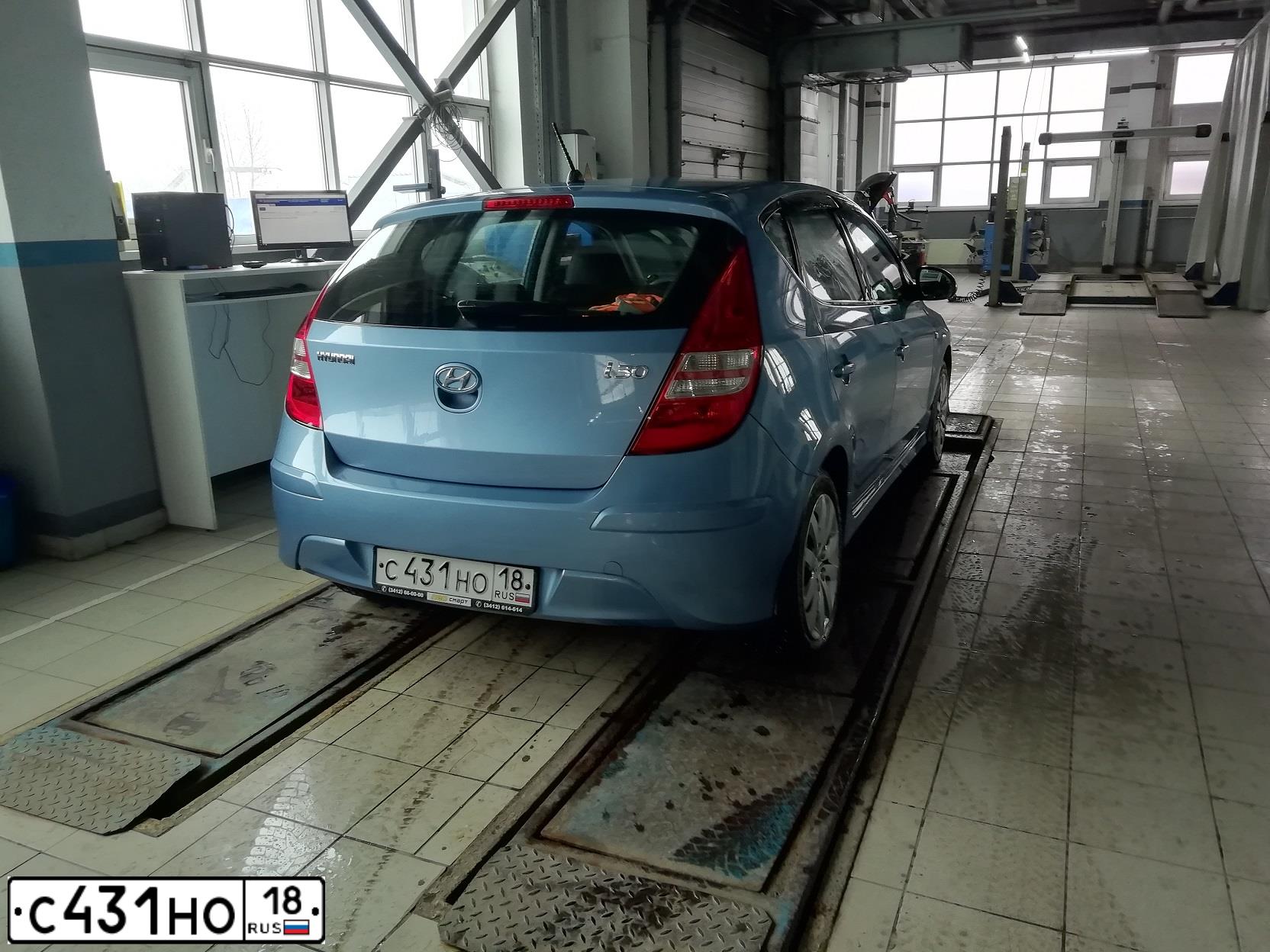 Фото автомобиля LADA 1119 KALINA, 2011 — госномер С435НО18. Цвет: БЕЛЫЙ