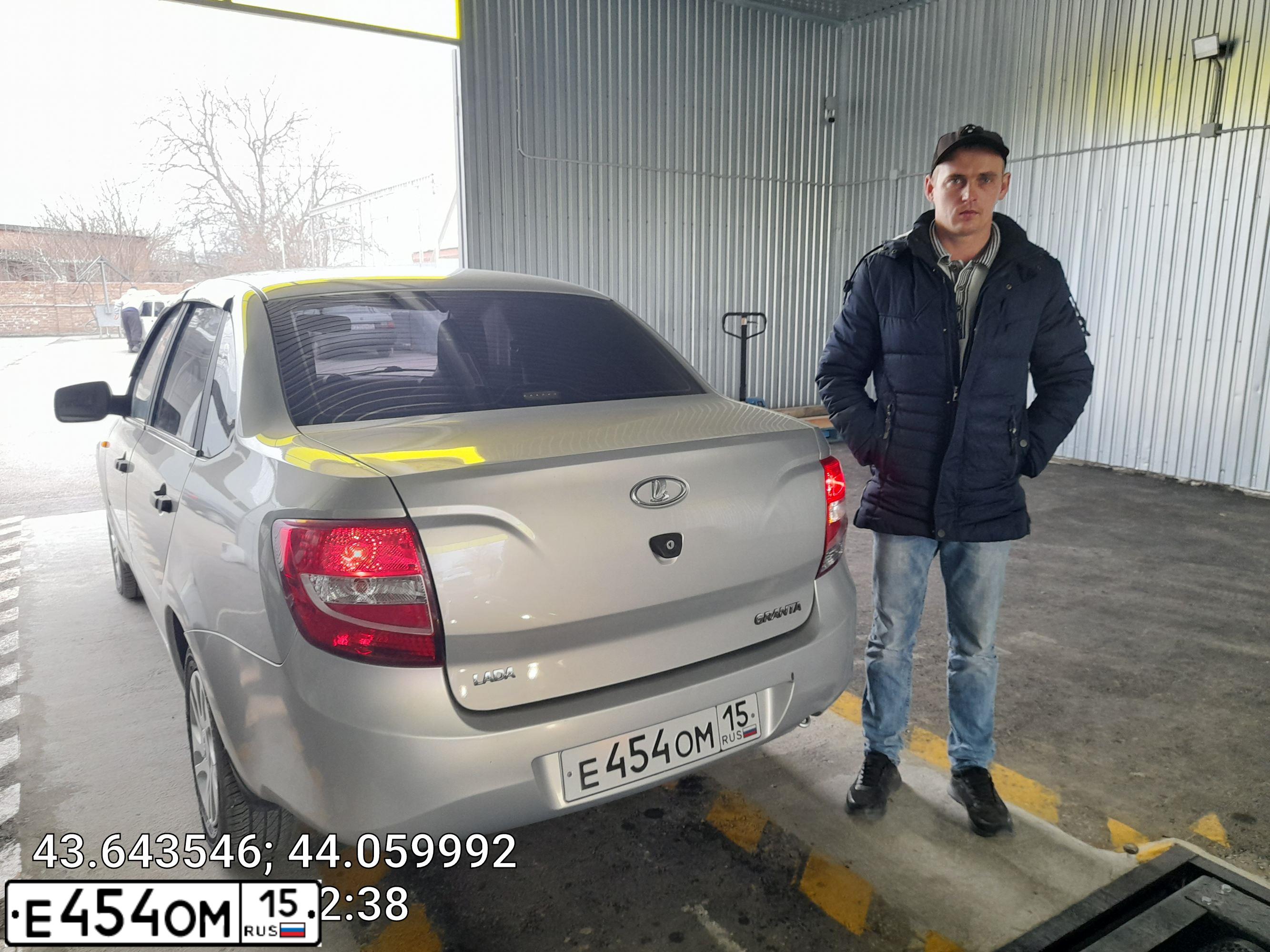 Фото автомобиля LADA 2190 GRANTA, 2012 — госномер Т170КТ07. Цвет: Серебристый