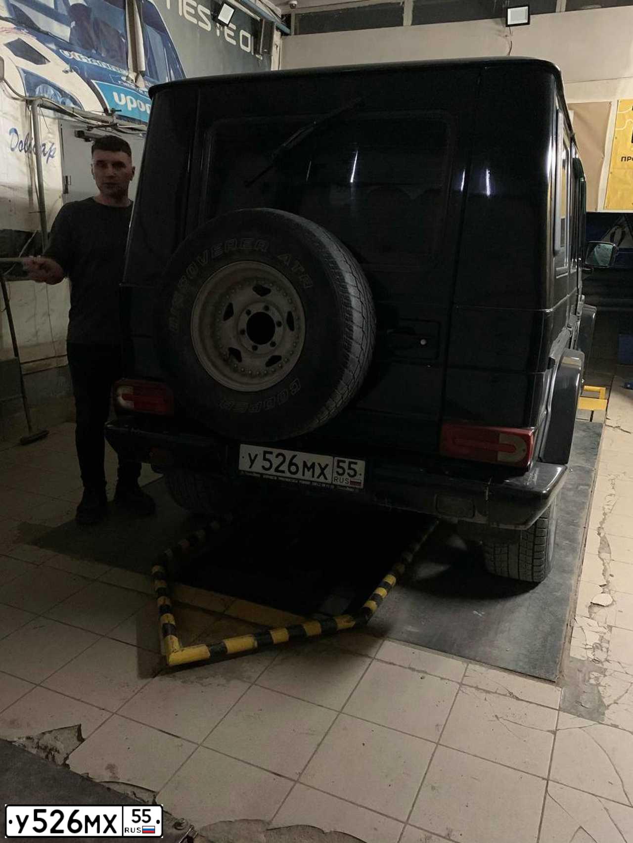 Фото автомобиля MERCEDES-BENZ G-CLASS, 1997 — госномер О461РХ196. Цвет: ЧЕРНЫЙ