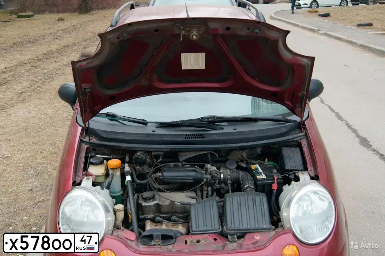 Фото автомобиля DAEWOO MATIZ, 2005 — госномер Х578ОО47. Цвет: ВИШНЕВЫЙ