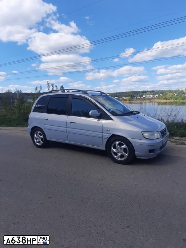 Фото автомобиля HYUNDAI MATRIX, 2004 — госномер Е730ВВ180. Цвет: БЕЛЫЙ СЕРЕБРИСТЫЙ