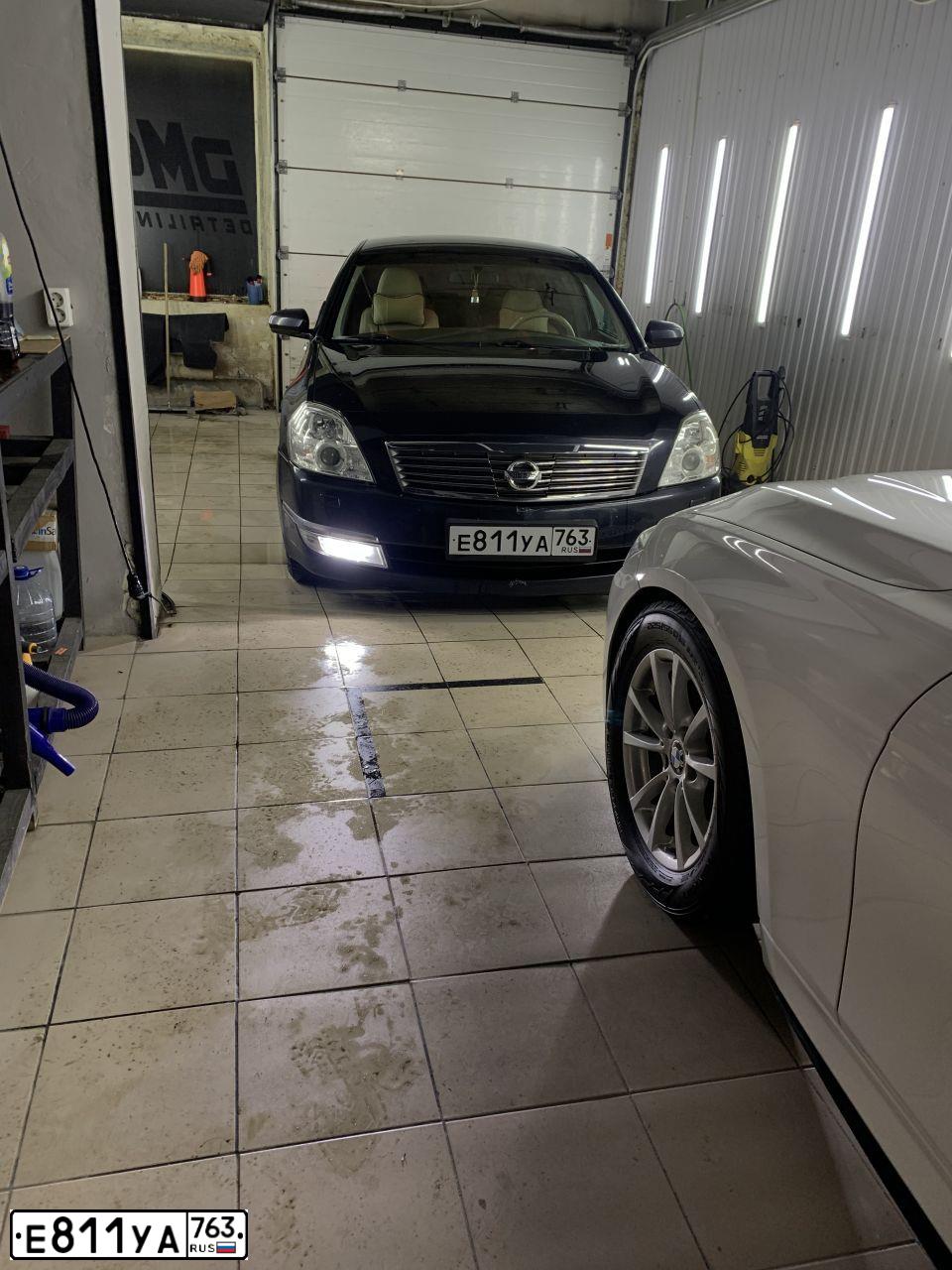 Фото автомобиля NISSAN TEANA, 2007 — госномер Е811УА763. Цвет: ЧЕРНЫЙ