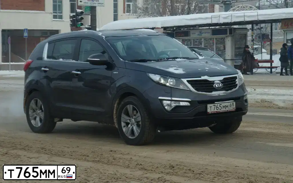 Фото автомобиля KIA SORENTO, 2018 — госномер Т765ММ69. Цвет: СЕРЫЙ