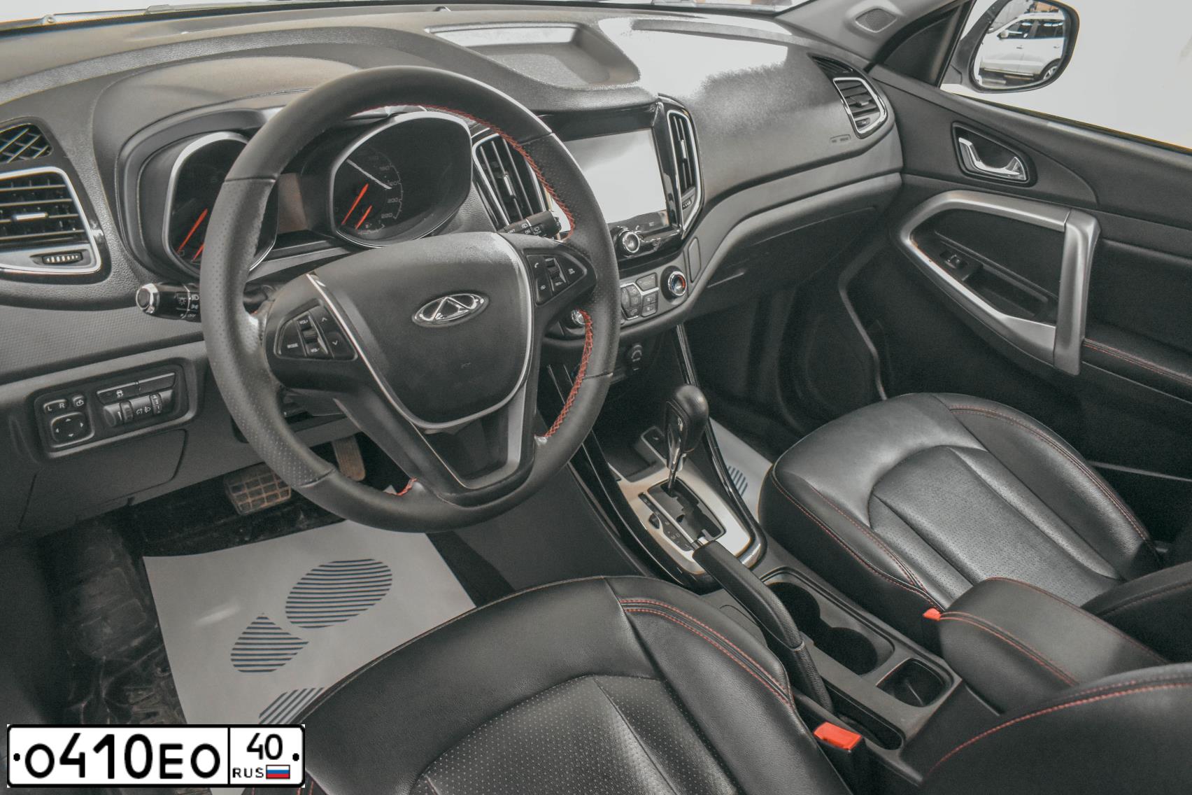 Фото автомобиля CHERY T21, 2016 — госномер О410ЕО40. Цвет: Белый