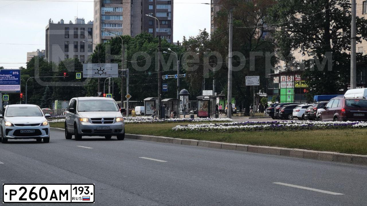 Фото автомобиля HYUNDAI SONATA, 2009 — госномер К070ТС93. Цвет: ЧЕРНЫЙ