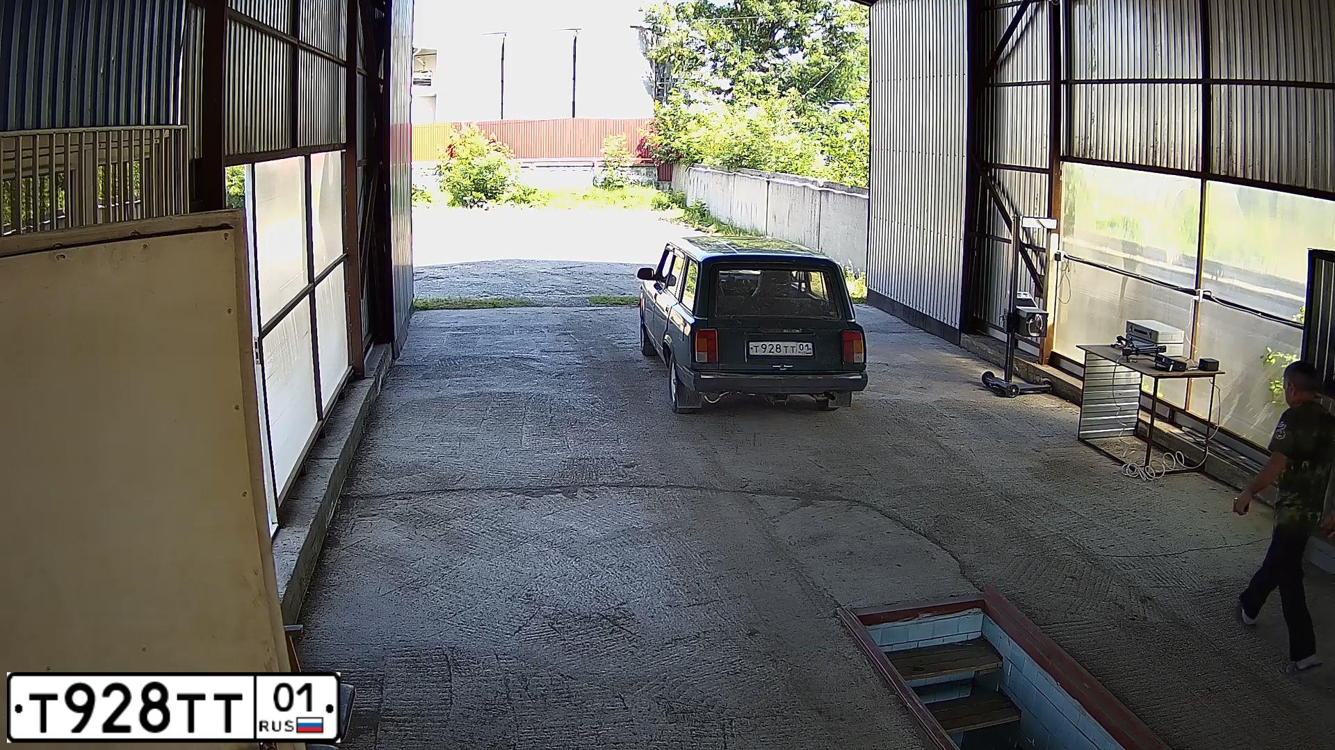 Фото автомобиля LADA 2104 LADA, 1995 — госномер Т928ТТ01. Цвет: ЗЕЛЕНЫЙ