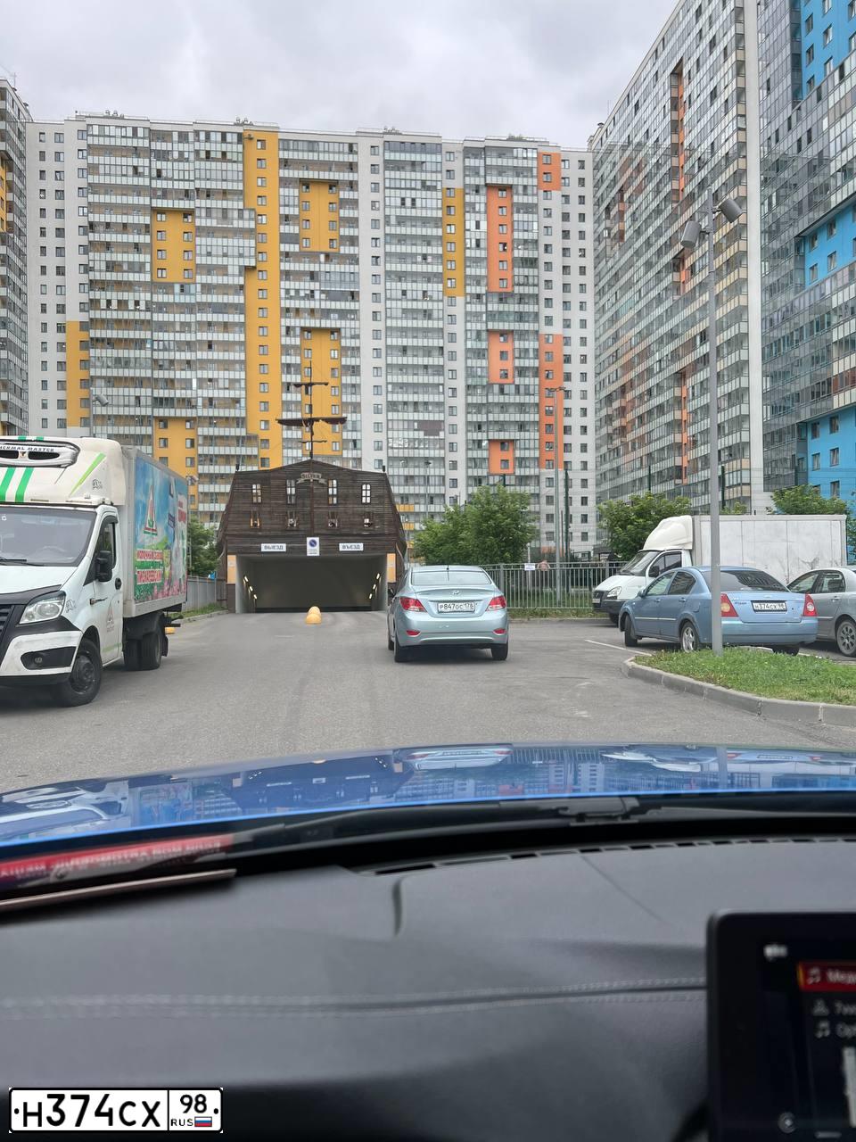 Фото автомобиля CHERY FORA /A21/, 2007 — госномер Н374СХ98. Цвет: СЕРО-ГОЛУБОЙ