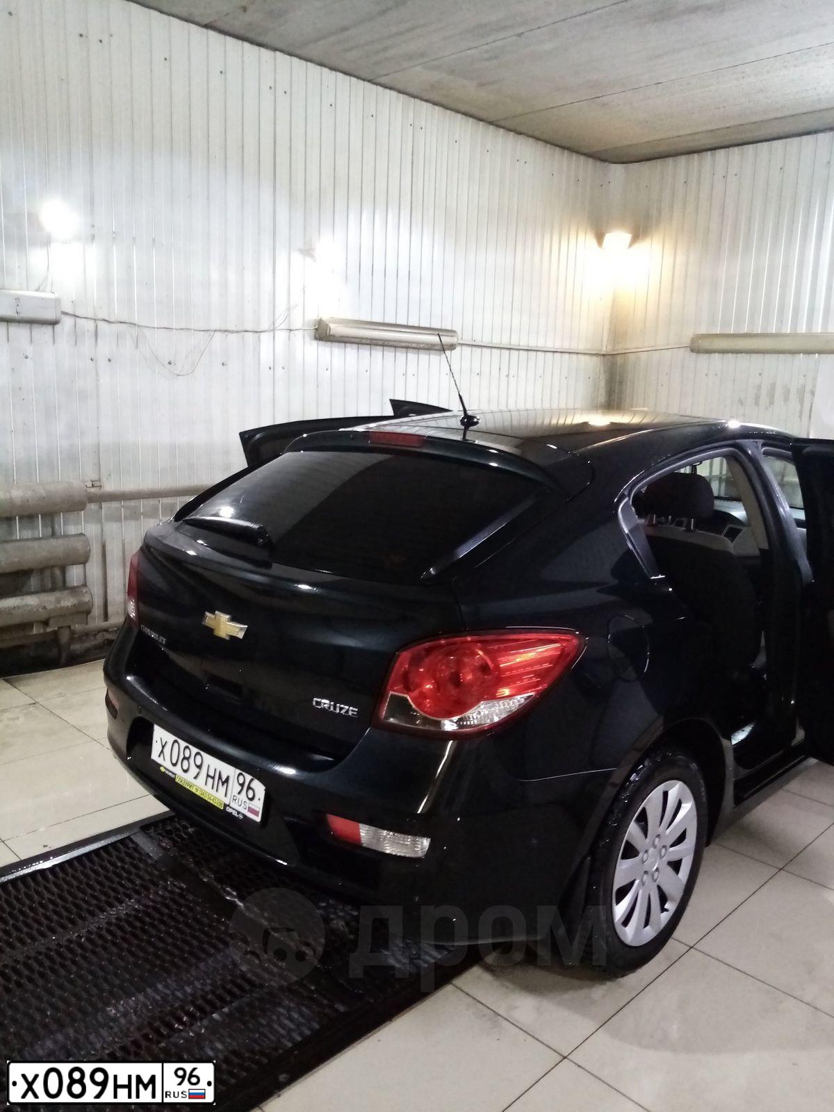 Фото автомобиля ШЕВРОЛЕ КРУЗ KL1J, 2012 — госномер Х089НМ96. Цвет: ЧЕРНЫЙ