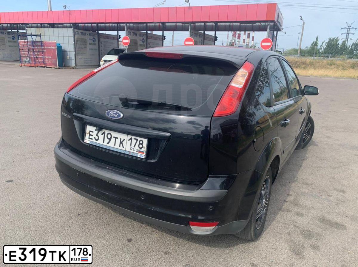 Фото автомобиля FORD FOCUS, 2006 — госномер Е319ТК178. Цвет: ЧЕРНЫЙ