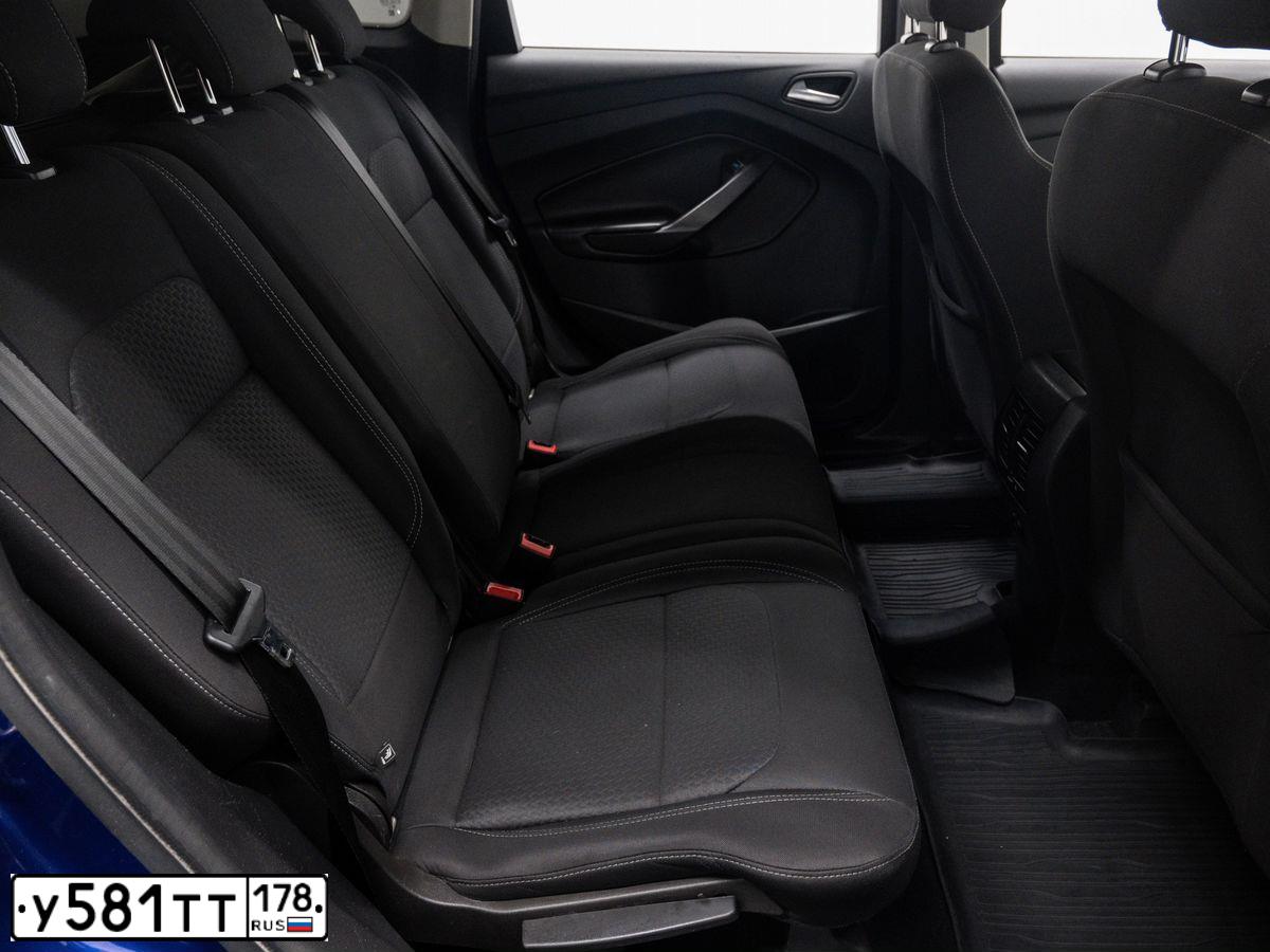 Фото автомобиля FORD KUGA, 2017 — госномер У581ТТ178. Цвет: СИНИЙ