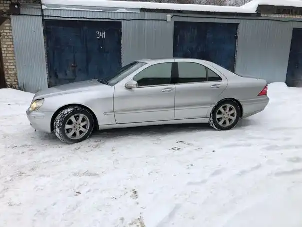 Фото автомобиля MERCEDES S-KLASSE, 1999 — госномер А641ОР76. Цвет: СЕРЫЙ