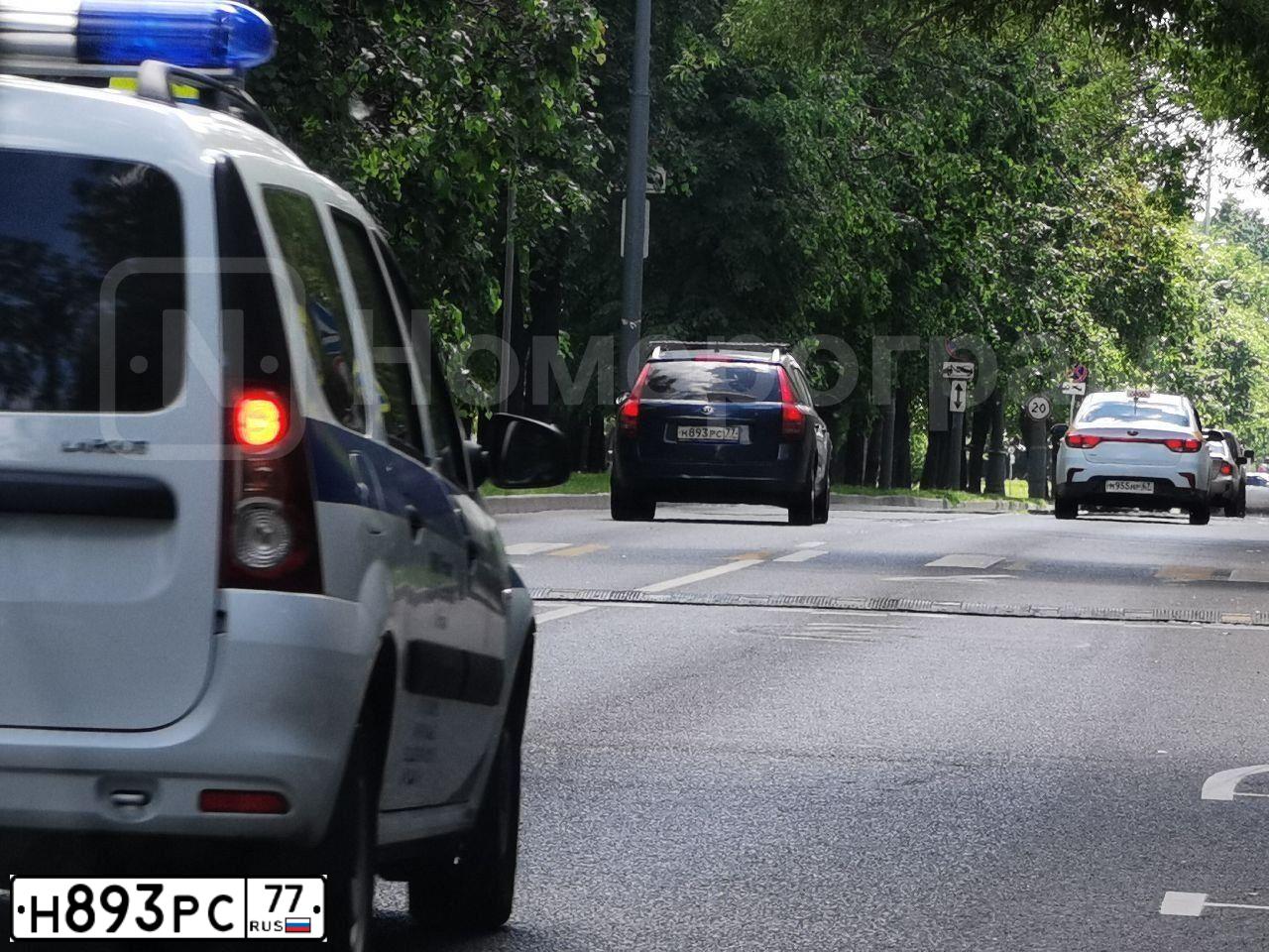 Фото автомобиля KIA CEE'D, 2009 — госномер Н893РС77. Цвет: синий