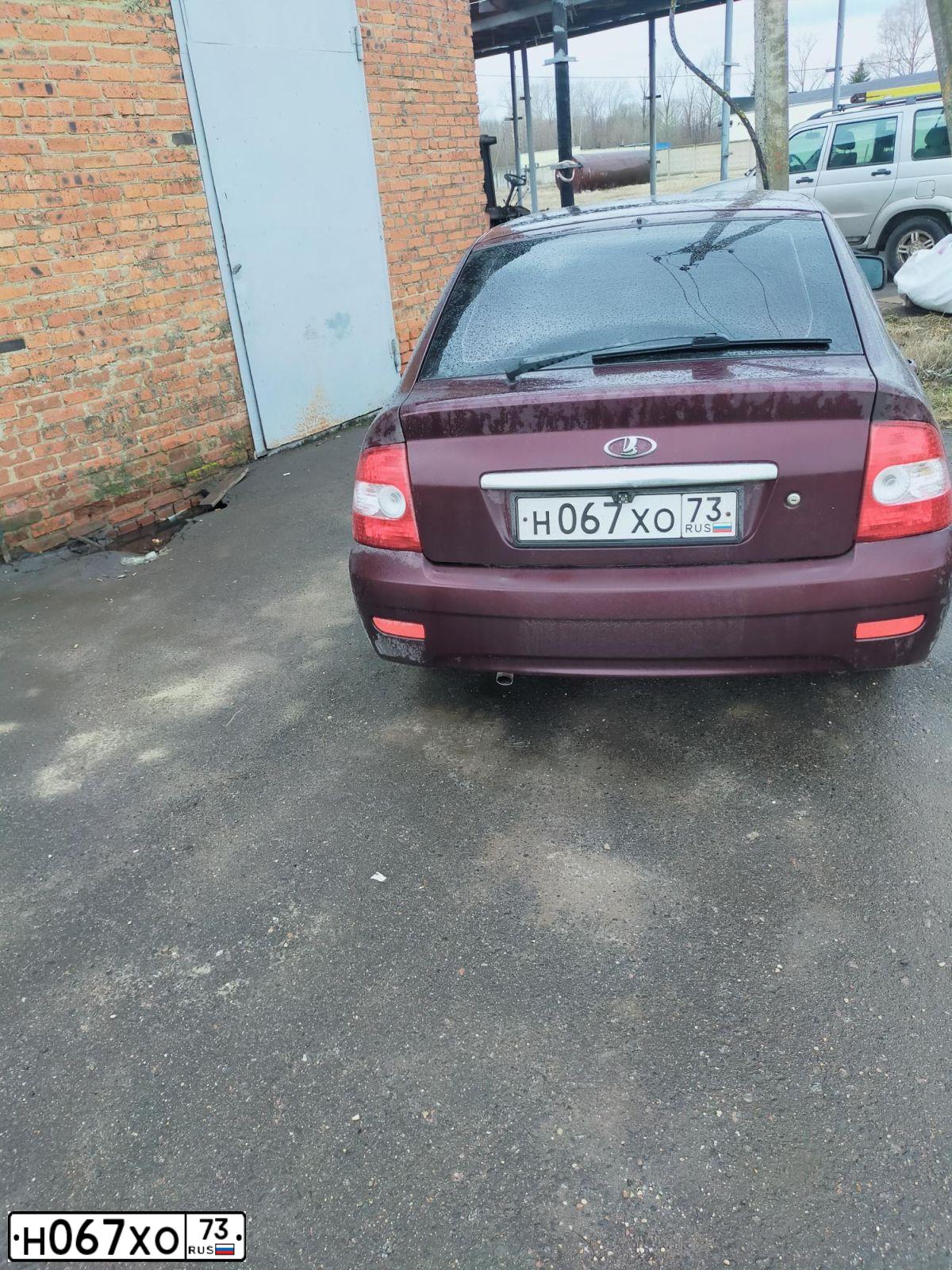 Фото автомобиля LADA PRIORA, 2011 — госномер Р150НО48. Цвет: ТЕМНО-ВИШНЕВЫЙ