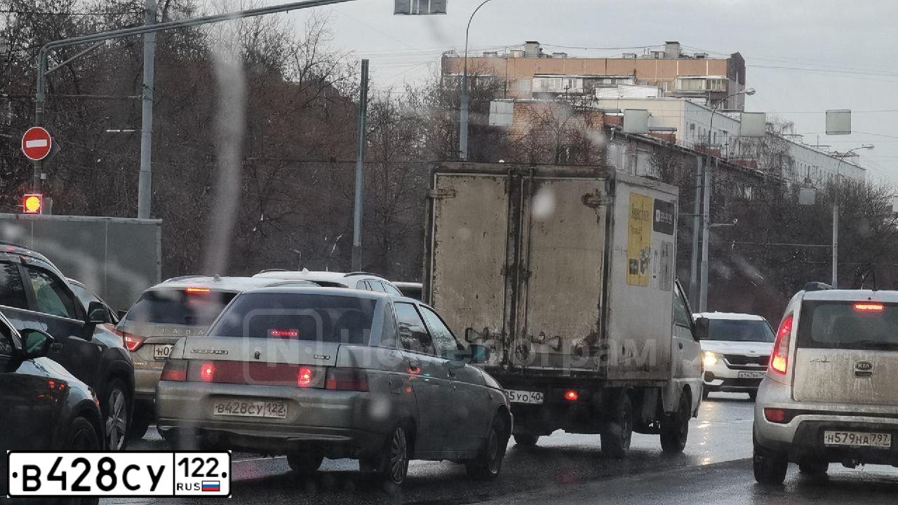 Фото автомобиля LADA 2110, 2005 — госномер Е601КР177. Цвет: СРЕДНИЙ СЕРО-ЗЕЛЕНЫЙ МЕТ.