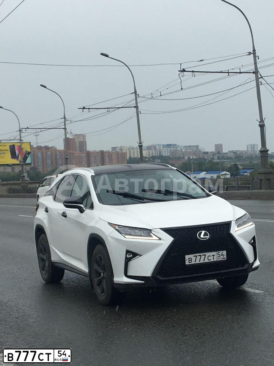 Фото автомобиля TOYOTA LANDCRUISER 200, 2013 — госномер Е111НН14. Цвет: ЧЕРНЫЙ