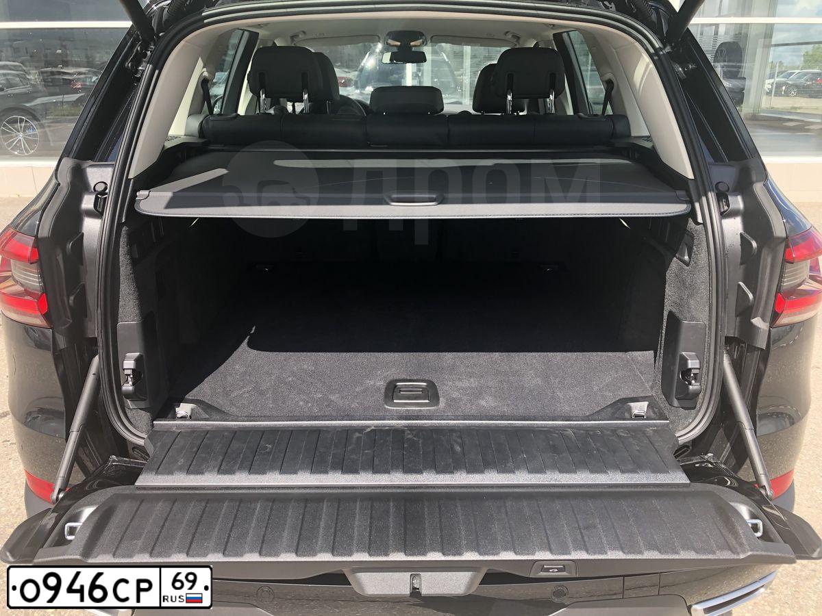 Фото автомобиля BMW SERIE 3, 2020 — госномер О946СР69. Цвет: СИНИЙ