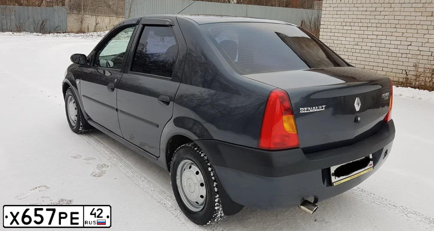 Фото автомобиля RENAULT LOGAN, 2006 — госномер Х657РЕ42. Цвет: Серый