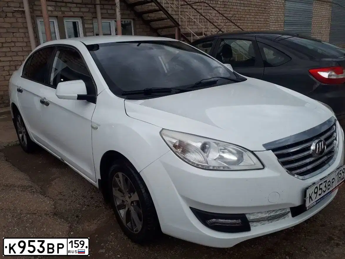 Фото автомобиля LIFAN CEBRIUM, 2014 — госномер М797ТУ159. Цвет: Белый