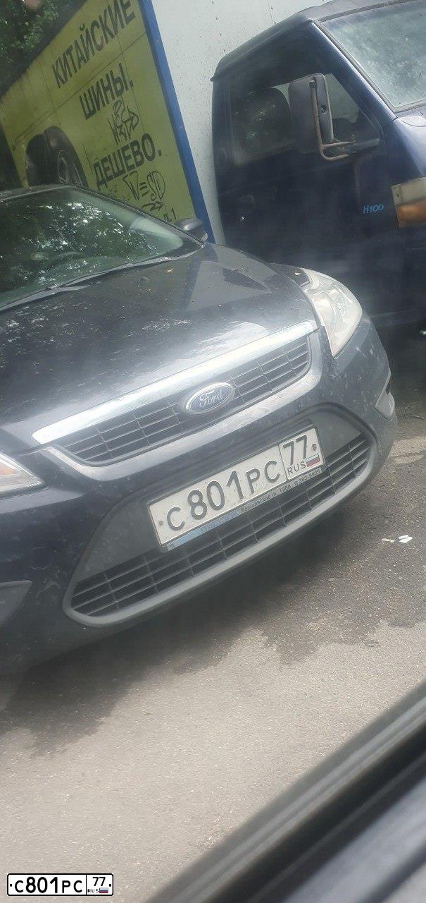 Фото автомобиля FORD D FOCUS, 2008 — госномер С801РС77. Цвет: ЧЕРНЫЙ