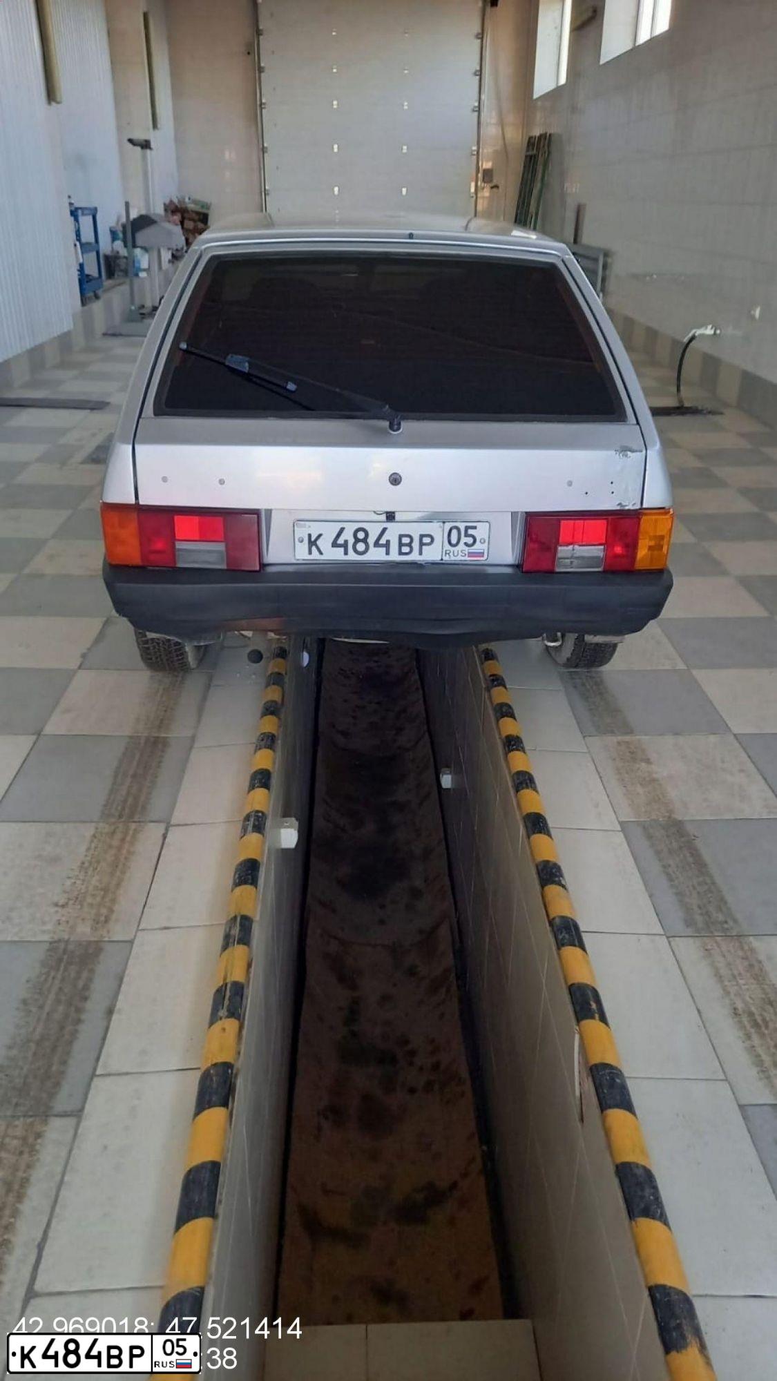 Фото автомобиля LADA 2109, 2003 — госномер Р027РС05. Цвет: СВЕТЛО СЕРЕБ МЕТАЛЛ