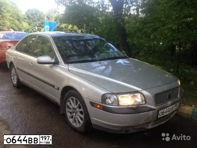 Фото автомобиля VOLVO S80, 2001 — госномер О644ВВ197. Цвет: СЕРЫЙ