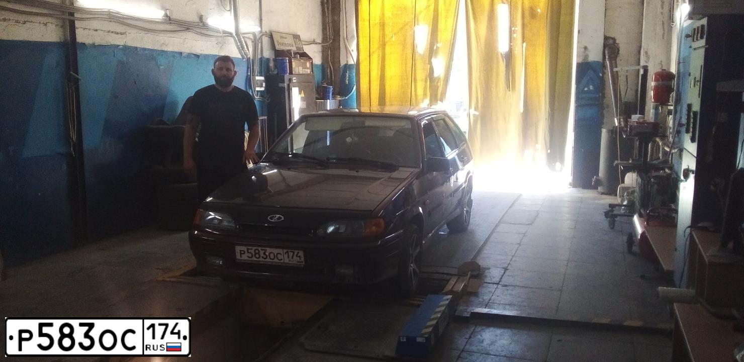 Фото автомобиля LADA 2114, 2013 — госномер Т422ТВ196. Цвет: ТЕМНО-КРАСНЫЙ
