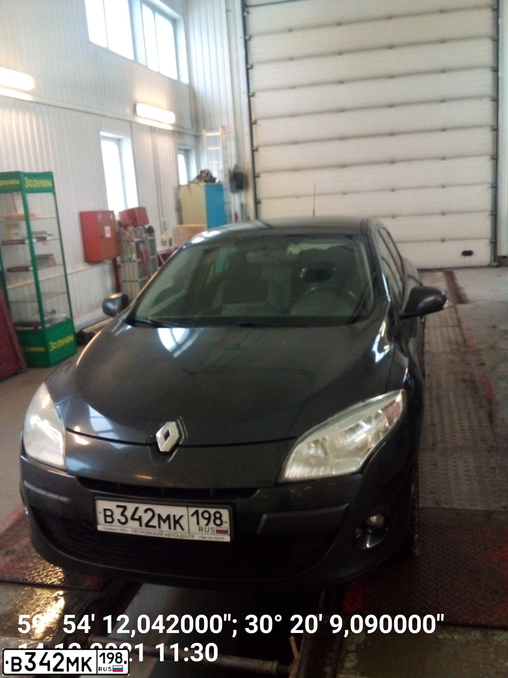 Фото автомобиля RENAULT MEGANE, 2011 — госномер В342МК198. Цвет: ЧЕРНЫЙ