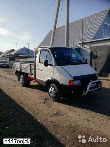 Фото автомобиля GAZ 3302 GAZEL, 2001 — госномер Т117ОО42. Цвет: ЖЕЛТО-БЕЛЫЙ